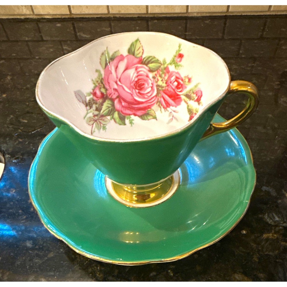 Windsor Bone China Cup & Saucer Set Scalloped Floral Green White Gold Pink